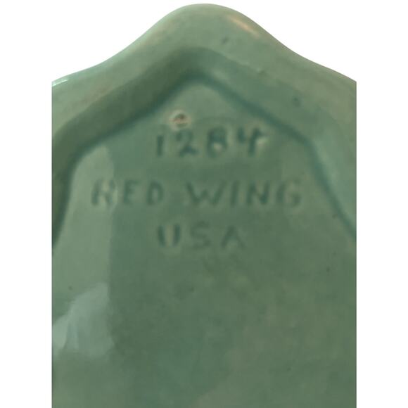Vintage Redwing Vase, Shell Design, Green Glaze 4x7xH-10.5, Art Deco - EUC - Picture 7 of 9